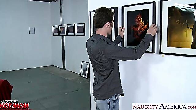 Cuming exact under Julias chin