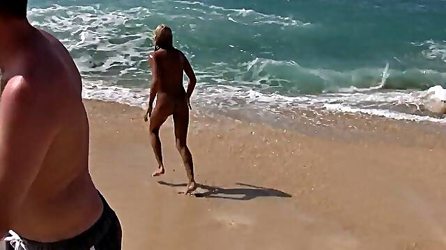 Outdoor Babe Fucked in Sand and Surf