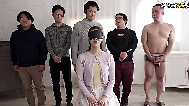 Guess Who Is The Husband With A Blindfolded Deep Kiss! If You Get It Wrong, Youll Be Immediately Fucked With A Big Dick!