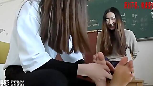 Schoolgirl 18+ Fake twins Feet - Fetish
