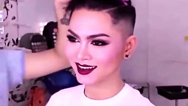 Asian Princess: Emo Crossdresser's Vintage Webcam Show