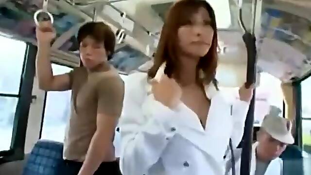 Asian chikan violated in the bus