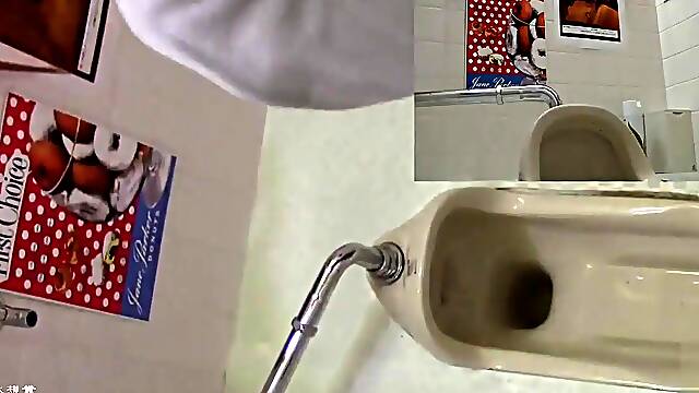 Japanese women rush go to toilet