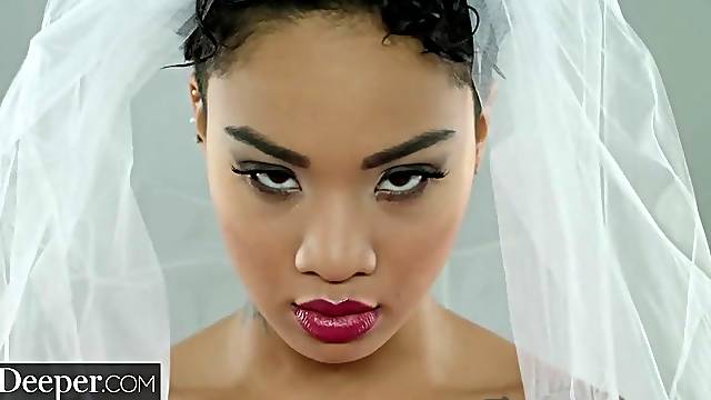 Deeper. Honey Gold Breaks her own Rules and Fucks a Stranger - Honey gold