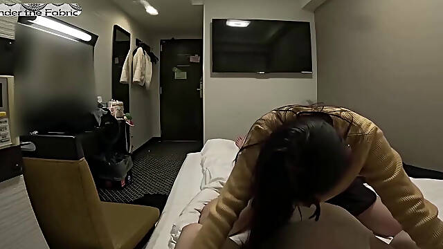 Facereveal Black-haired Beauty’s Second Round, Thrilling with a Bold Ride and Deep Creampie Peaks